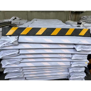 Protezione Angolare per Paraurti <span class=keywords><strong>Auto</strong></span> in PVC Resistente alle Intemperie e alla Corrosione, Ecologica e Antiurto, Protezioni per Muri di Parcheggio e <span class=keywords><strong>Garage</strong></span> - Product Image 1