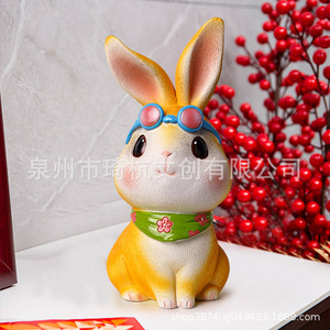 Hucha de conejito adorable con gafas de sol y pañuelo, caja de dinero para niños, decoración del hogar, adorno de escritorio - Product Image 5
