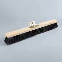 Brosse à poils en nylon robuste pour le nettoyage des sols d'entrepôts, des patios et des terrasses