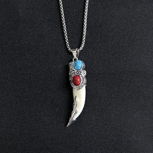 थोक विंटेज पंक फांग दांत गहने हार फैशन स्टेनलेस स्टील चेन भेड़िया दांत खोपड़ी पुरुषों के लिए - Product Image 4