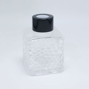 Wholesale Small Volume 50ml <b>Reed</b> <b>Diffuser</b> with Square Glass Bottle - Product Image 5