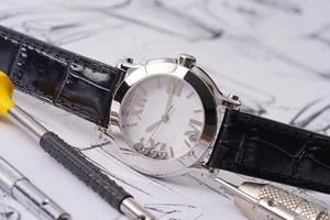 Montre mécanique à quartz compacte et exquise en acier inoxydable pour femme, tendance mode, avec diamants roulants, Chopards - Product Image 3