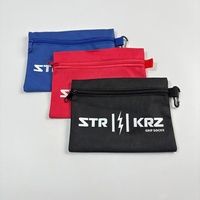 Sac de rangement portable en polyester noir pour chaussettes de sport de football avec logo personnalisé, fermeture éclair et mousqueton, idéal pour emballage cadeau