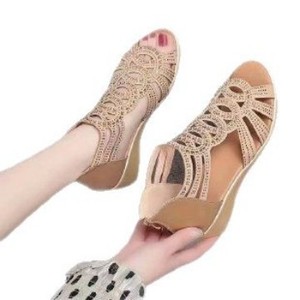 Sandalias romanas de cuña de cuero suave y transpirable para mujer, novedad de verano, suela blanda, a la moda, para exteriores, calzado cómodo para madres - Product Image 2