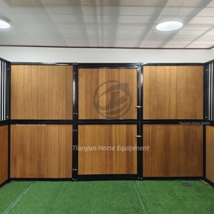 Kits d'écurie pour chevaux compacts et fonctionnels, en métal galvanisé, portes coulissantes/balançoires en bambou, construction robuste, design portable, flexible - Product Image 2