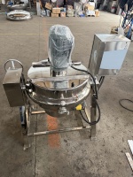 Nouvelle conception, marmite électrique à double enveloppe inclinable en acier inoxydable de 50 L avec agitateur pour la cuisson de confitures