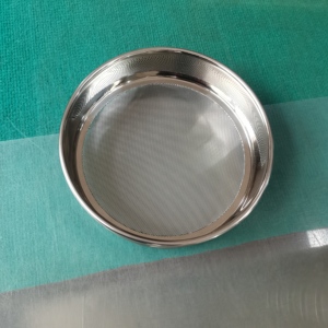 Panneau de tamisage en acier à faible teneur en carbone galvanisé et antirouille avec fixation fixe pour les essais de sol en génie civil et le sable de fondation - Product Image 5