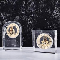 Horloge de bureau en cristal transparent de luxe, gravure laser 3D, décoration de bureau en cristal avec une élégance intemporelle