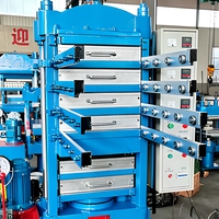Presse hydraulique de vulcanisation de plaques pour la fabrication de dalles de sol en caoutchouc pour tapis de sol en caoutchouc de gymnase et de terrain de jeux