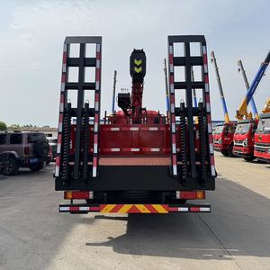 Grúa Montada en Camión Shacman Changwei de 8 Toneladas con Pluma de 5 Secciones y Rampa para Transporte de Excavadoras y Maquinaria de Ingeniería - Product Image 6
