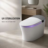 WC intelligent en céramique allongé avec siège chauffant, évacuation en P, télécommande et fonction de lavage féminin