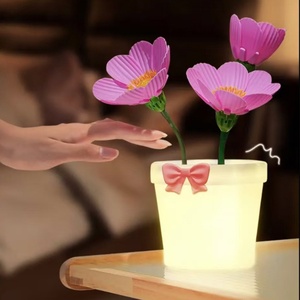 Nueva luz de noche de carga de floración automática, decoración creativa, flor de simulación, dormitorio, cabecera de cama, lámpara de escritorio de ambiente - Product Image 6