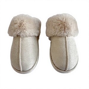 Pantuflas de Mujer de Gamuza Beige, Forradas de Felpa Cálida, <span class=keywords><strong>para</strong></span> Interiores, con Cuello de Piel Sintética - Product Image 2