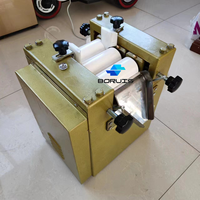 Petit broyeur à trois rouleaux de laboratoire, moulin à rouleaux en céramique pour le rouge à lèvres, la crème et la pommade