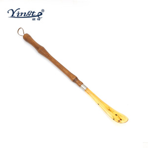 Yinste - Calzador de madera con mango largo para uso doméstico, mujeres embarazadas y personas mayores - Product Image 2