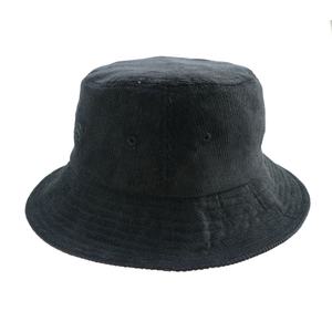 Chapeau Bob Homme en Velours Côtelé Noir à Bord Large et Plat, Doublure Satinée, Chaud pour l'Hiver, avec Logo Brodé Personnalisé - Product Image 2