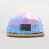 Casquette de camping 5 panneaux personnalisée tie-dye avec logo en patch de cuir, visière plate en daim, sangle en cuir réglable, unisexe, pour l'extérieur