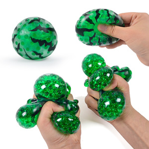 Juguete antiestrés novedoso y único con forma de sandía y bola de cuentas, para aliviar el estrés y diversión al apretar. - Product Image 3
