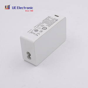 Alimentation électrique blanche 5V 9V 12V 15V 20V 1A 3A 15W 27W 36W 45W 60W USB, certifiée médicale <span class=keywords><strong>ITE</strong></span>, chargeur rapide PD 3.0, adaptateur secteur - Product Image 3