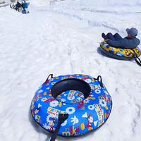 Bouée de neige gonflable en caoutchouc pour adultes et enfants, pour le ski sur neige et la glisse sur neige en hiver, idéale pour les parcs, stations de ski et aires de jeux.