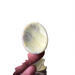 Pierre de méditation en serpentinite sculptée sur mesure en gros, pierre précieuse naturelle pour la guérison des chakras, artisanat Feng Shui, pierre semi-précieuse - Product Image 1