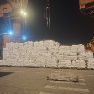 Engrais organique en gros à base d'extrait d'algues 100 % soluble dans l'eau, hormones de croissance naturelles (cytokinines, auxines) - Product Image 4