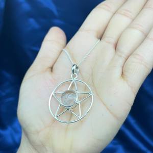 Pendentif en argent fait main avec étoile en cristal de quartz rhodié et plaqué or pour collier femme Moon Face Design - Product Image 5
