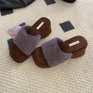 2025 Otoño Invierno nuevo fondo grueso peludo ropa de abrigo zapatillas Cabeza Cuadrada <span class=keywords><strong>Retro</strong></span> leopardo patrón cuña tacón zapatillas para mujer - Product Image 5