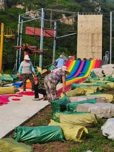 กระดานลื่นพลาสติกสีรุ้งสำหรับสวนสนุกและสวนแทรมโพลีนปรับขนาดและสีได้ - Product Image 5