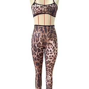 Viviblook Z218ST01 Nouveau Crop Top à Bretelles Imprimé Léopard Slim Fit Sexy Spicy Girl Imprimé et Ensemble Short et Pantalon - Product Image 4