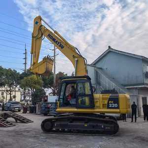 Promotion Usine : Excavatrice d'occasion KOMATSU PC220-8 (22 tonnes) d'origine japonaise pour travaux de construction et exploitation minière – Modèles PC200, PC220, Urban - Product Image 1