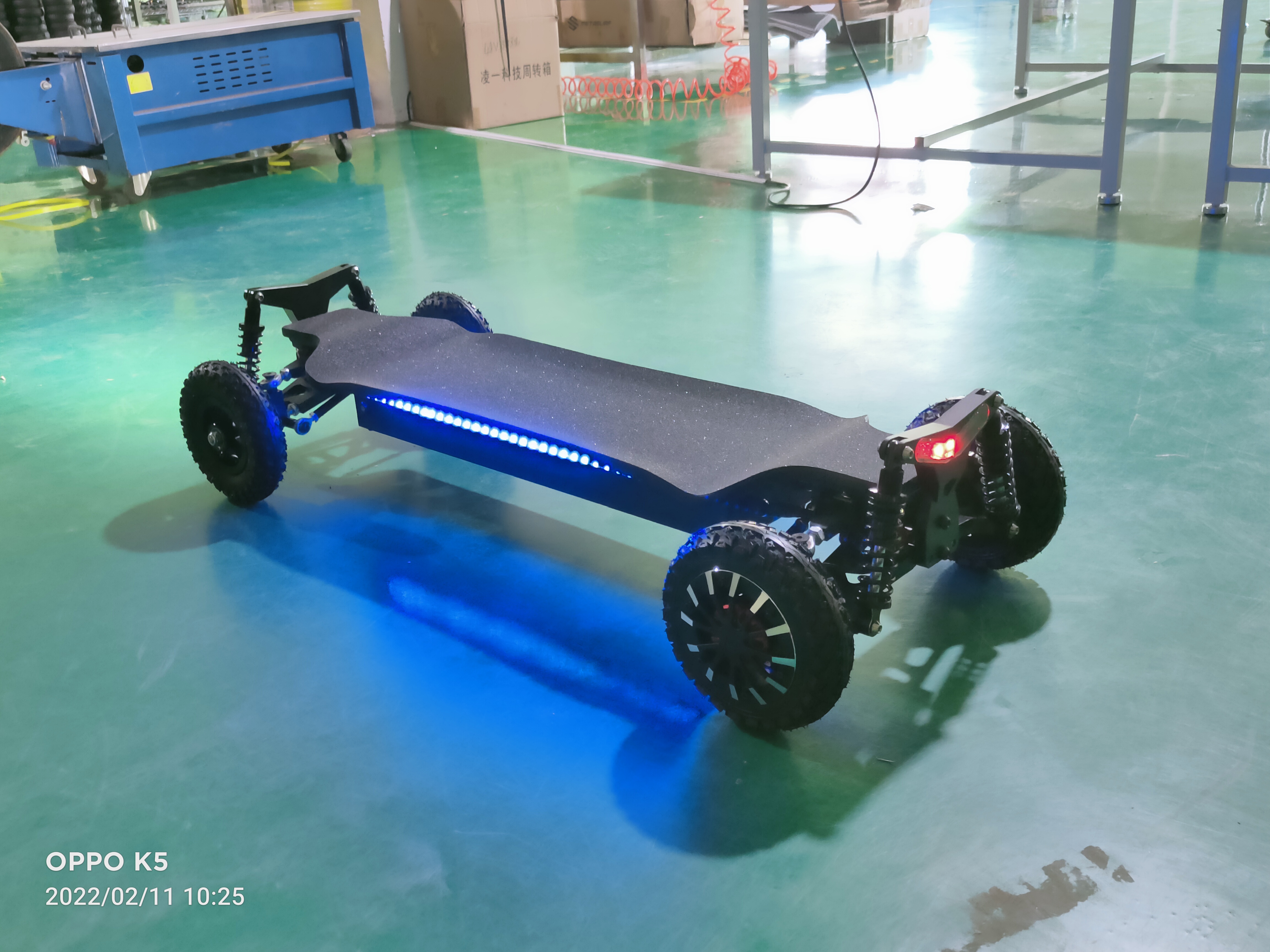 2000W Dual Four  Motor Fast Speed 45KMH  Long Range 48V 12AH 20AH Big Battery  40% Incline Electric Offroad LongBoard Skateboard