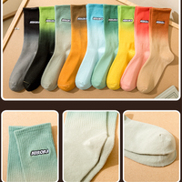 Chaussettes en coton pour femmes Gradient Color Custom Outdoor Hiking Trail Crew Sock Chaussettes antidérapantes