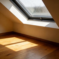 Puits de lumière en verre en alliage d'aluminium, ouverture manuelle et électrique, étanche et résistant au vent, adapté aux villas et aux sous-sols