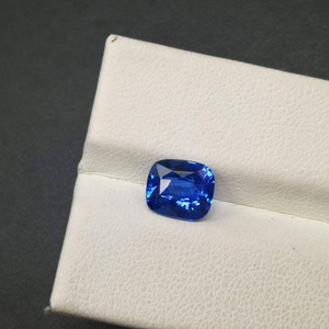 SGARIT Zafiro Azul Real Natural Sin Calentar de Corte Cojín de 2.14CT, Certificado por AIGS, Gema Suelta de 6.57*6.14mm para Joyería Personalizada - Product Image 4