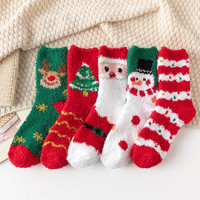 Chaussettes pantoufles fantaisie en peluche pour Noël, chaussettes d'intérieur douillettes et chaudes pour l'hiver, cadeau familial