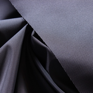 Tissu en PU enduit effet mémoire, torsadé chaîne et trame, à rayures verticales noir et blanc, pour vêtements d'extérieur - Product Image 5
