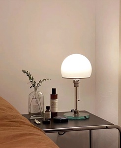 Lampe de chevet LED au design nordique danois, écologique, avec dôme en verre antique, style Bauhaus moderne, alimentation électrique DC pour chambre à coucher - Product Image 5