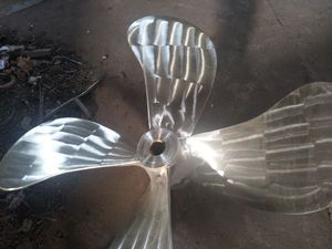 ใบพัดเรือทองเหลือง Cu4 รุ่นใหม่ ออกแบบพิเศษสำหรับเรือและใบพัดเรือเดินสมุทร - Product Image 1