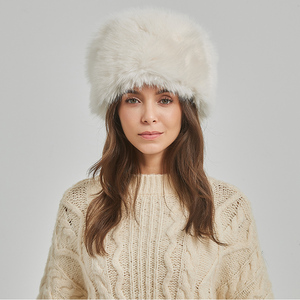 Chapeau en fausse fourrure moelleuse en gros pour femmes, chaud, en fourrure, pour l'hiver, voyage, couleur unie, 100% polyester - Product Image 6