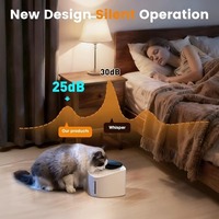 Fontaine à eau intelligente pour chat avec télécommande via l'application Tuya, 2,5 L, sans fil, capteur de mouvement radar 180°, distributeur d'eau automatique pour animaux de compagnie intelligent