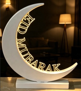 Nuova Decorazione Dorata in Stile Mediorientale, Lampada da Tavolo LED a Forma di Luna Crescente in Legno da 30cm con Scritta Eid Mubarak Islamica per Arredamento Casa - Product Image 3