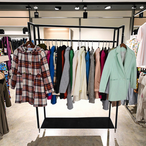 Cappotti Invernali in Lana Usati da Donna Gracer, Stili Misti, Fornitura Diretta dalla Fabbrica, MOQ Minimo 45kg per il <span class=keywords><strong>Mercato</strong></span> di Rivendita - Product Image 2