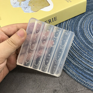 Molde <span class=keywords><strong>de</strong></span> silicona para decoración <span class=keywords><strong>de</strong></span> uñas con lazo, patrón en relieve <span class=keywords><strong>de</strong></span> cadena tridimensional, decoración <span class=keywords><strong>de</strong></span> uñas portátil, venta al por mayor - Product Image 3