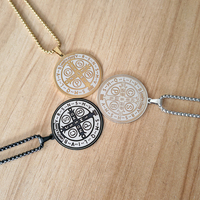 Colliers catholiques en acier inoxydable Saint Benoît, accessoires religieux, protection, dévotion, croix, inscriptions, pendentif