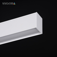 PL486080 Luminaire suspendu linéaire LED moderne 110 °   Diffuseur prismatique à faisceau large, CRI 90, 3000-6500K, pour bureaux et espaces commerciaux
