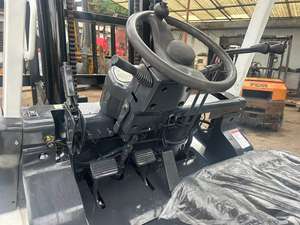 Chariot élévateur diesel d'occasion TCM FD25T3 de 5 tonnes pour la manutention de matériaux en entrepôt, haute efficacité, à vendre - Product Image 5