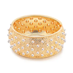 Fashion Jewelry Women's Bracelet Baroque Vintage Pattern Pearl Broad Edge Gold Plated Bangle