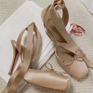 Chaussures pour femmes de haute qualité, sandales à talons carrés avec nœud, sandales de danse de créateur, escarpins à lanières, chaussures de soirée à talons aiguilles - Product Image 1