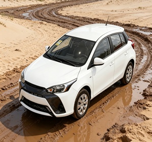 Auto Usate Economiche All'Ingrosso per Esportazione, YARiS L Hatchback 2022 con Consumi di Carburante Super Bassi e Basse Spese di Manutenzione - Product Image 2